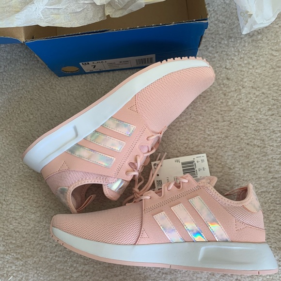 يشبه مركزية عصب adidas xplr pink 